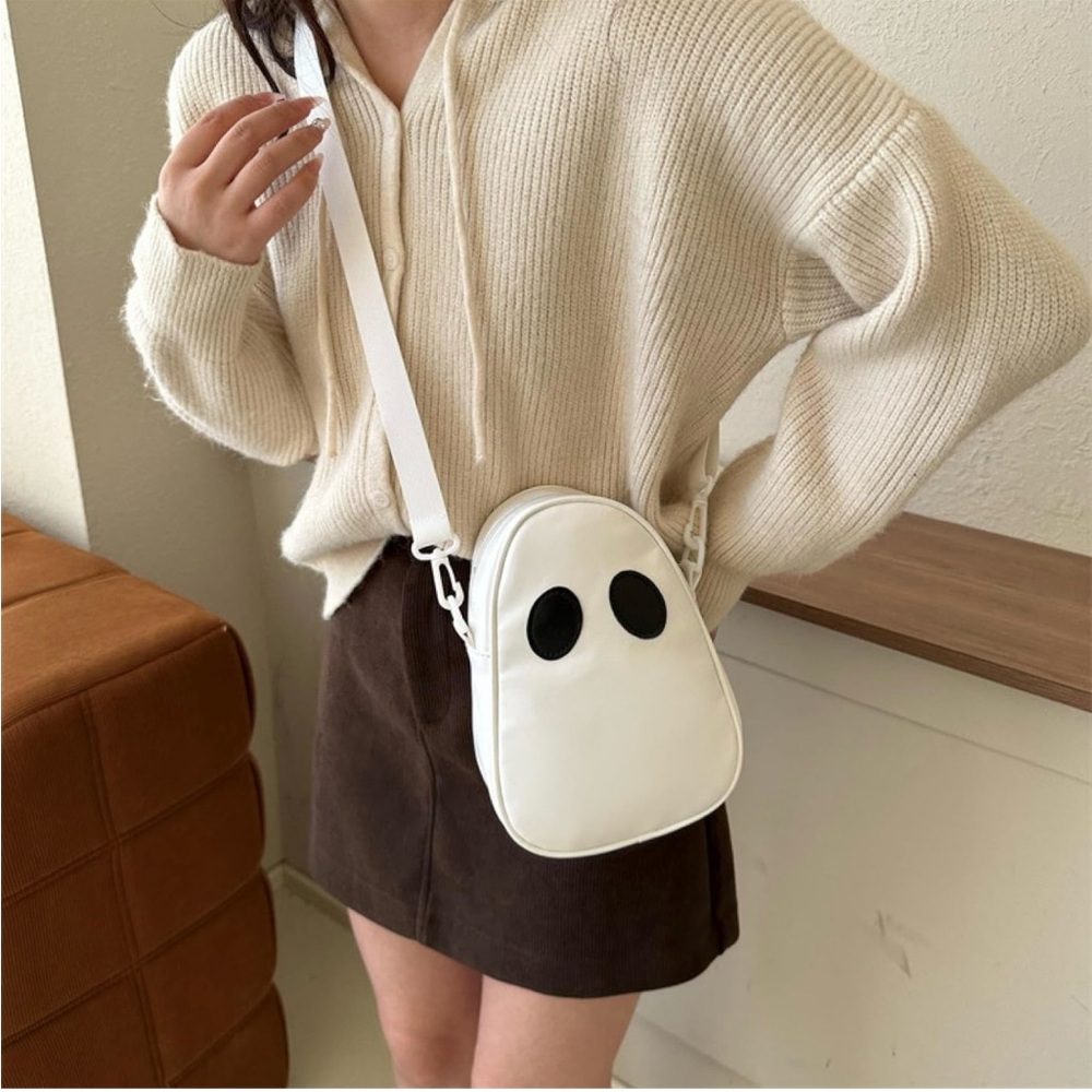 NWT Shoulder Bag, Ghost, White with sunglasses